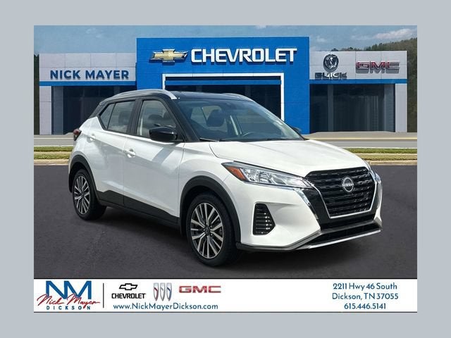 2024 Nissan Kicks SV Xtronic CVT in White — front three-quarter view