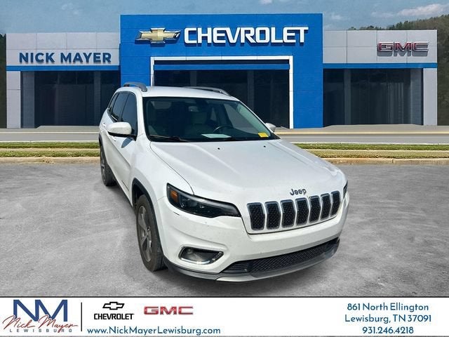 2019 Jeep Cherokee Limited FWD in White — front three-quarter view
