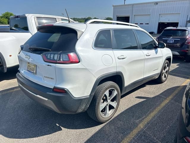 2019 Jeep Cherokee — side profile view